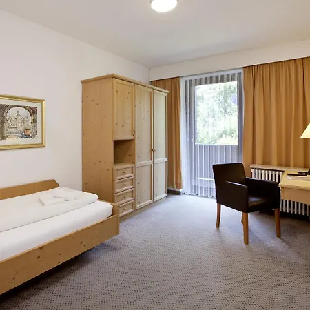 Europarkhotel International ホテル