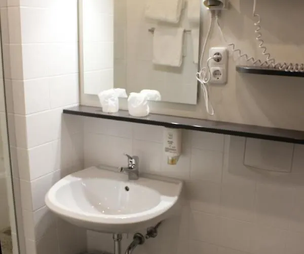 מלון Europarkhotel International