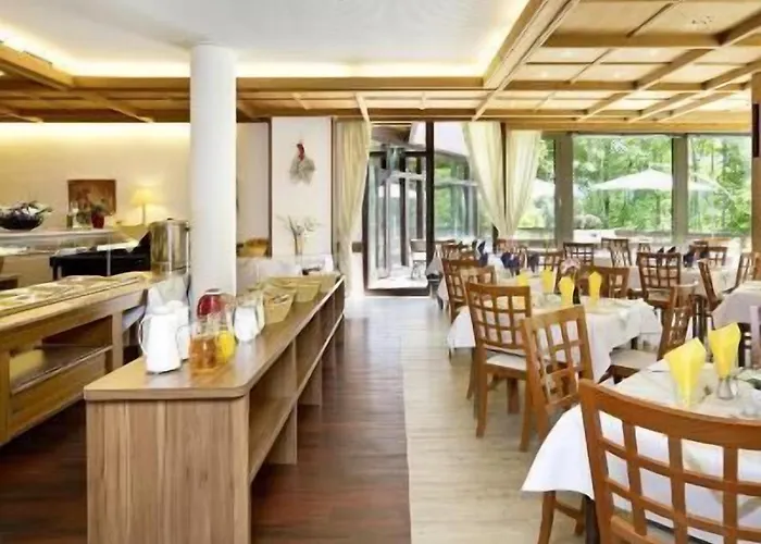 מלון Europarkhotel International