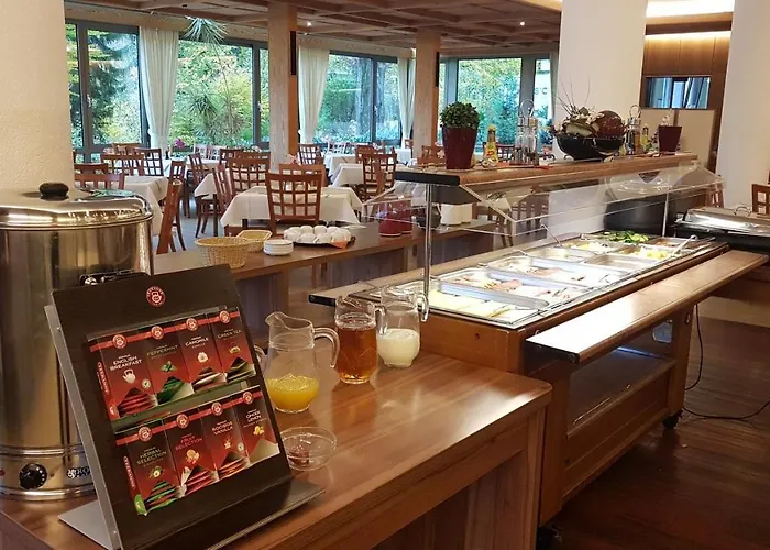 מלון Europarkhotel International 4*